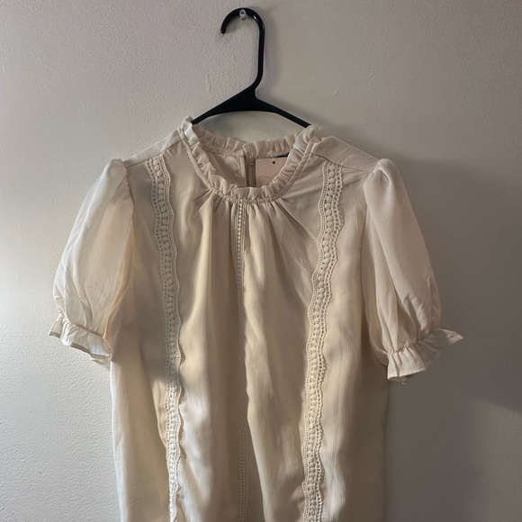Elegant Cream Women's Top - Picture 1 of 4